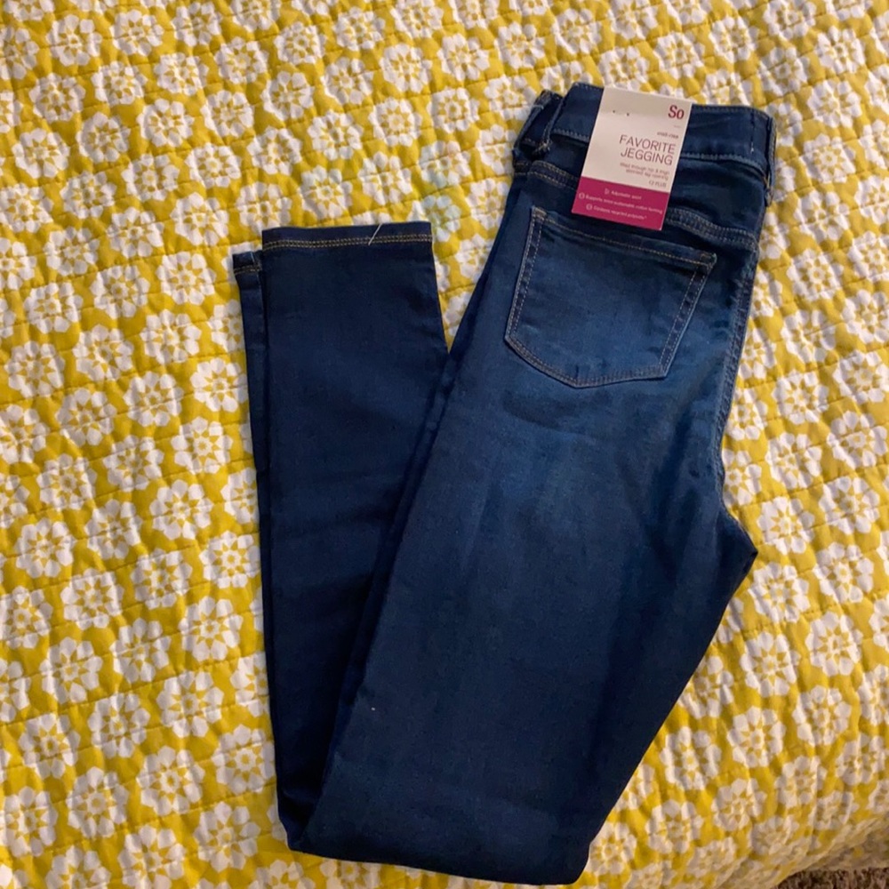 So mid-rise Favorite Jegging. Little Girls 12 Plus. Brand New.